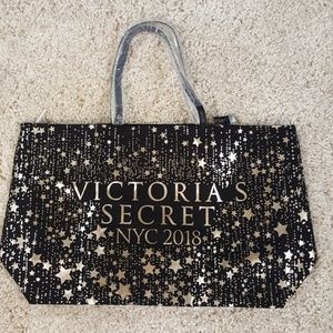 NWT Victoria's Secret Lg Bag